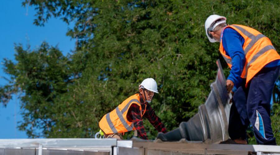Expert new roof installation services in Castell, TX